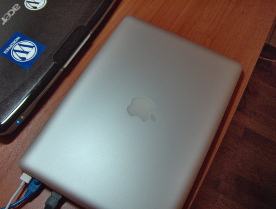 MacBook 2 MacBook