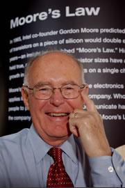 Ο Gordon Moore ζωντανά στο Ustream.tv