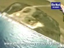 Έπεσε απο τα 4km και έζησε!